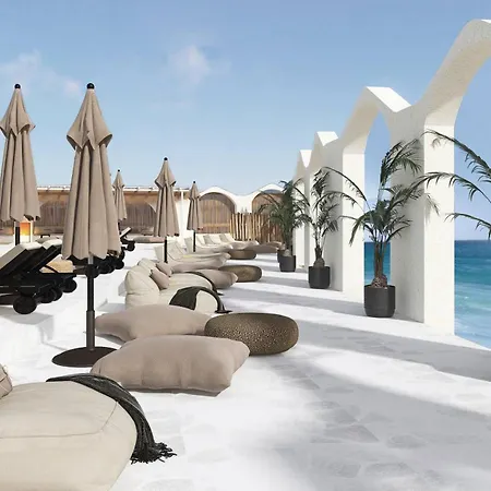 Hotel Paros, A Member Of Radisson Individuals Pounda